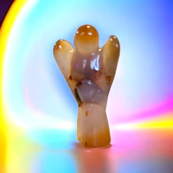 Carnelian semiprecious gemstone angel 3 fingers in height, beautiful markings - Picture 3 of 6